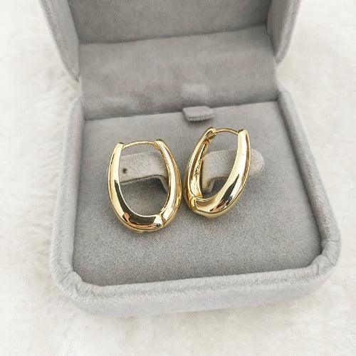 Brinco Argola Média Oval Folheado Ouro 18k