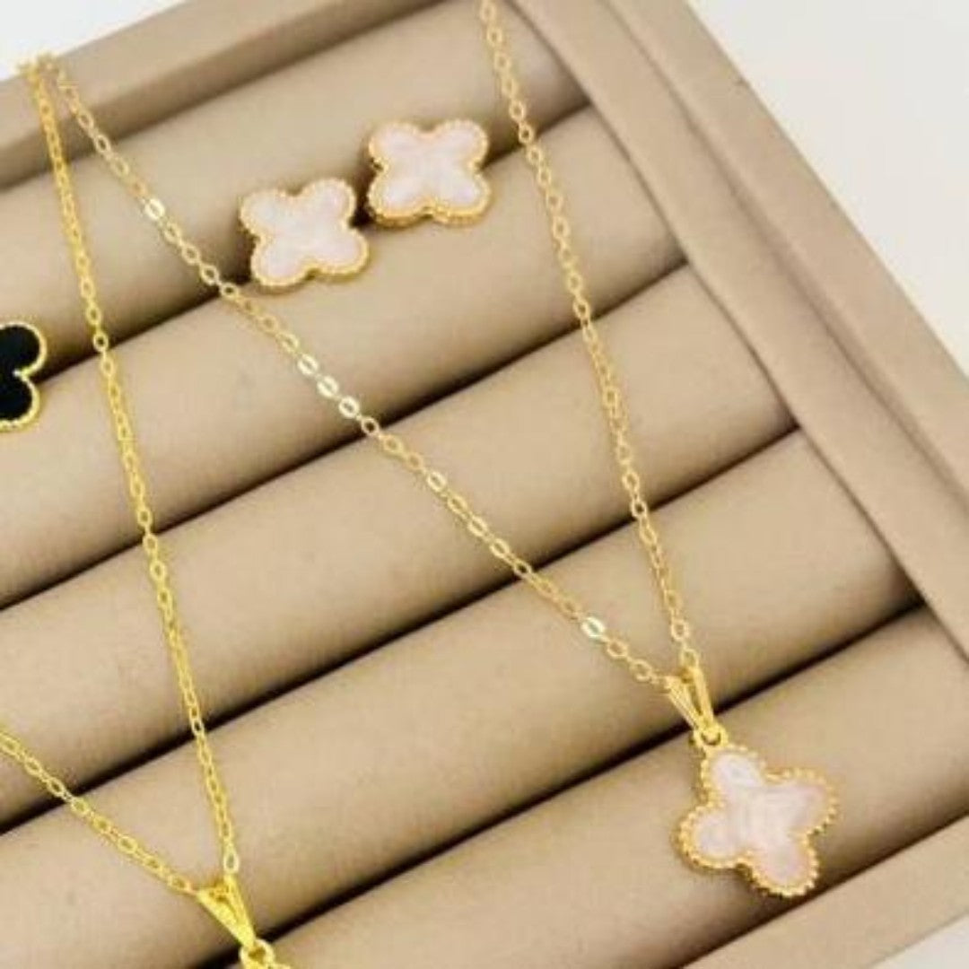 Conjunto Trevo Virginia™ – Colar + Brincos | Folheado a Prata 925 e Ouro 18k